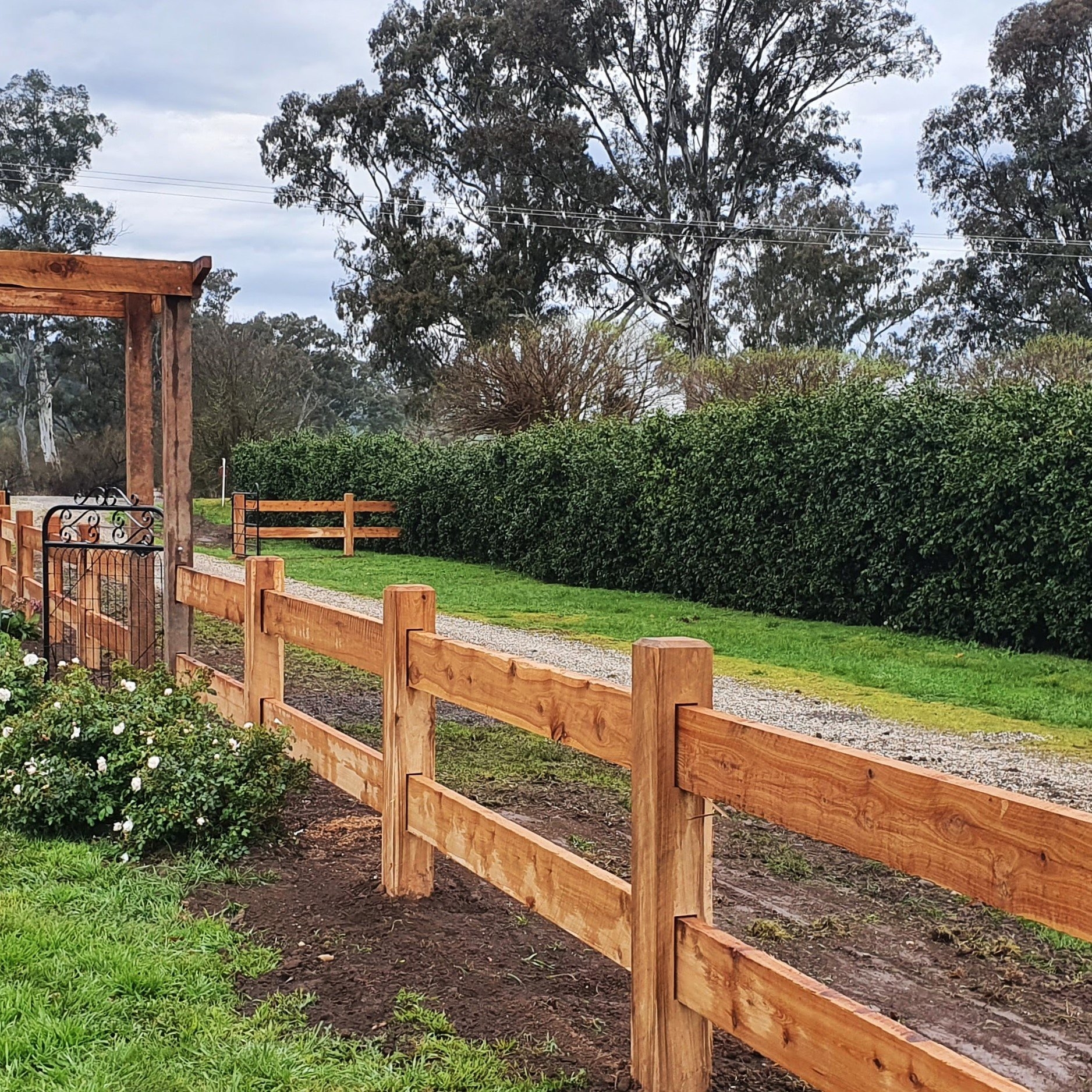 10 Step Post And Rail Fencing Installation Guide Strukta