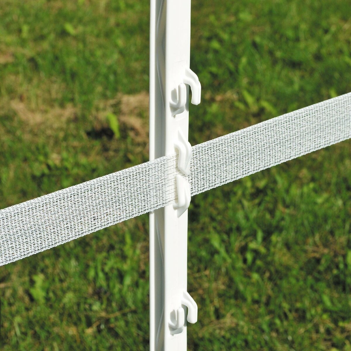 40 X WHITE 5FT POLY POSTS 140cm Tall Electric Fencing Fence Stakes 5ft High 4014803156952 EBay