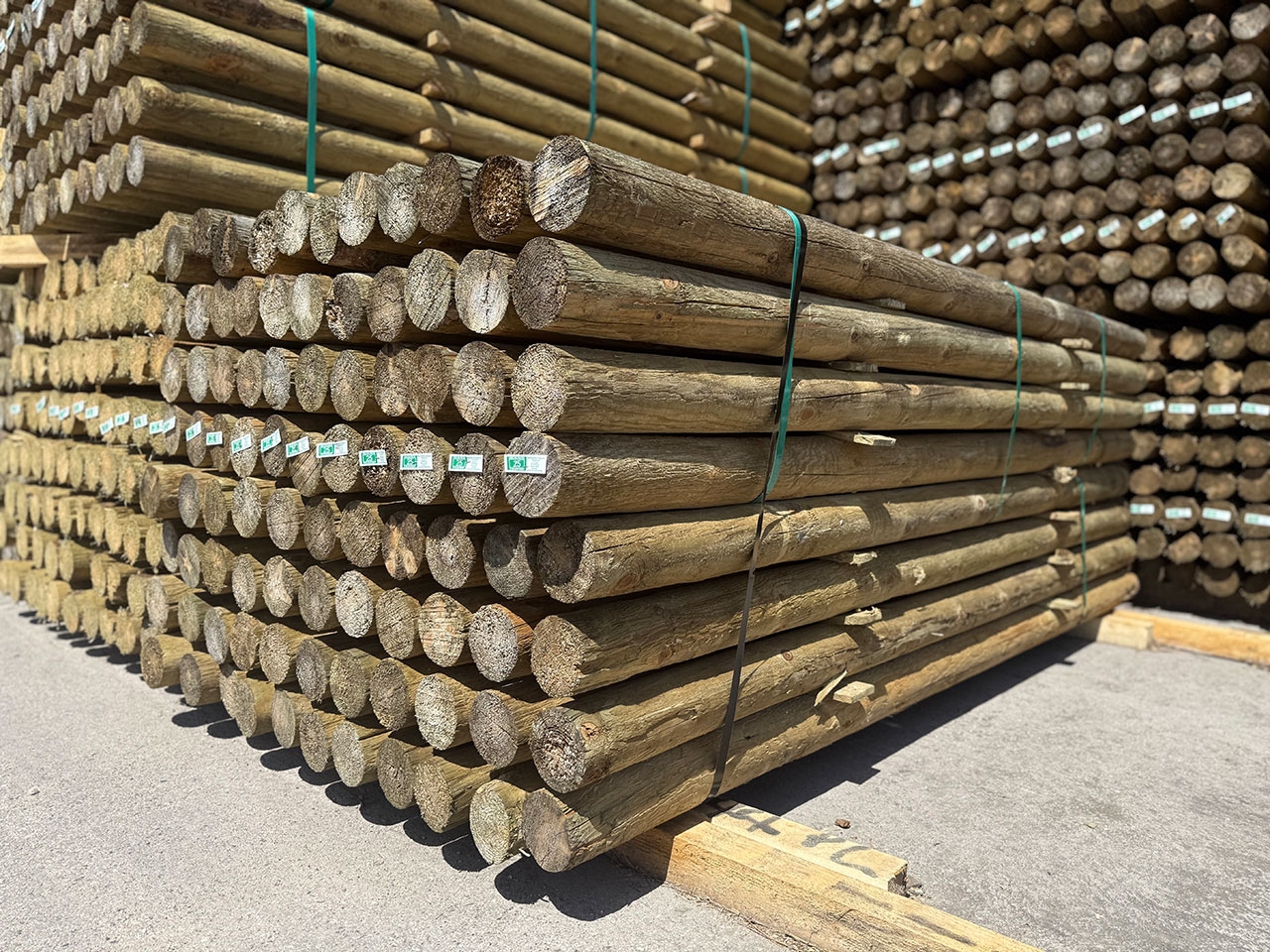 8 Ft Round Fence Post Sizes Uses Treated Wood Posts