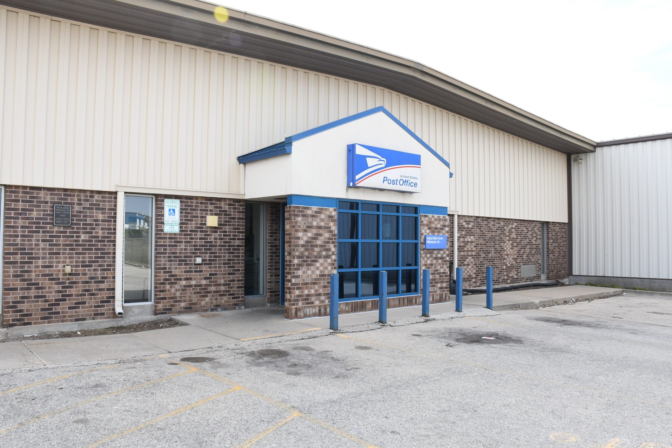 Airport Post Office Moving To New Location Urban Milwaukee