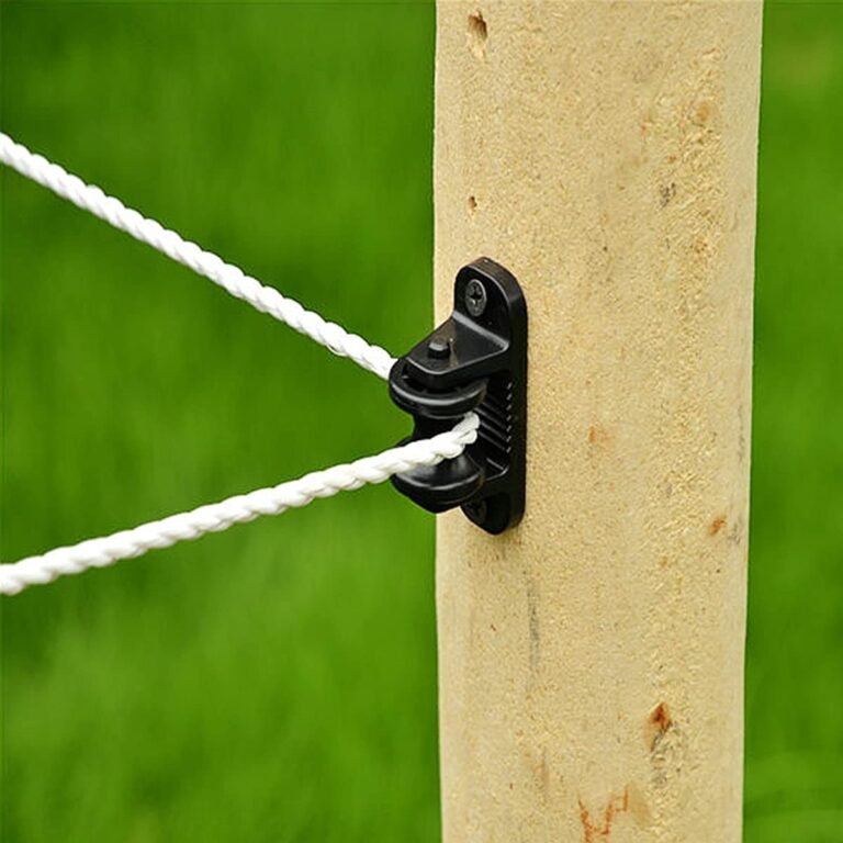 Amazon QMARK 20 Pack Electric Fence Wood Post Roller Insulators Corner Insulators Black 20 Patio Lawn Garden