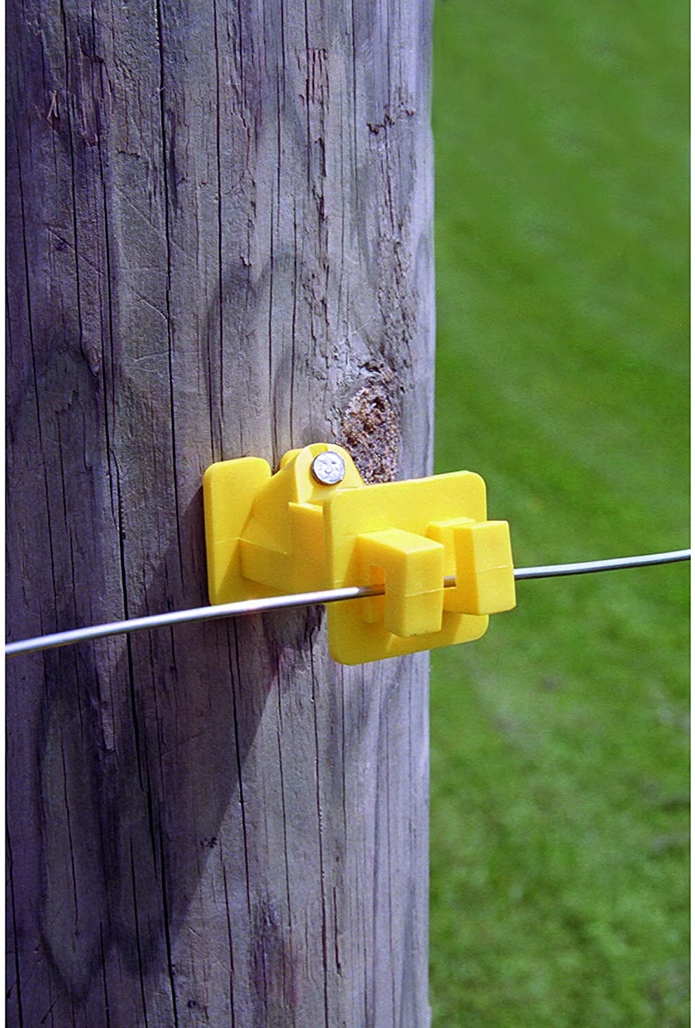 Amazon QMARK 25 Pack Electric Fence Wood Post Nail On Insulators Nail In Insulators 1 1 2 Inch Extender Wood Post Insulators With Nails Yellow 25 Pack Patio Lawn Garden
