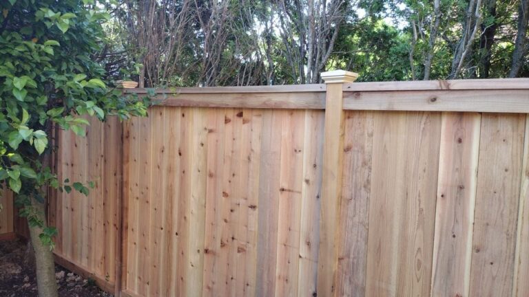 Cap And Trim Wood Fence Milwaukee Fence Finders