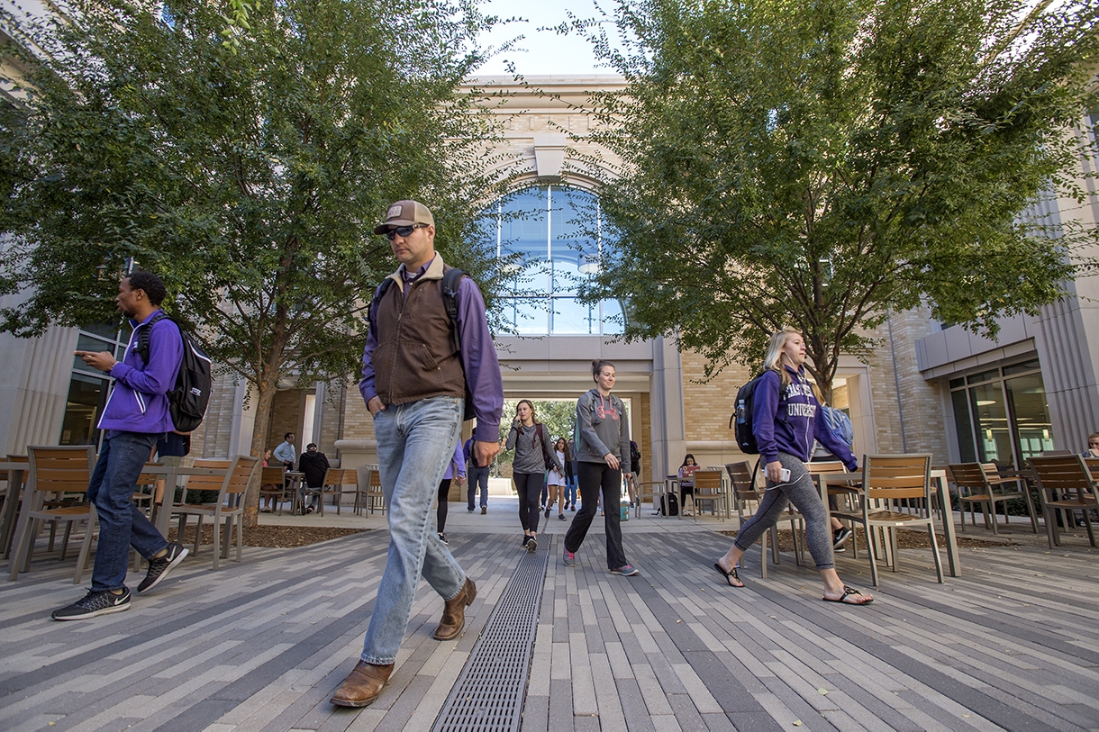 tcu post office hours
