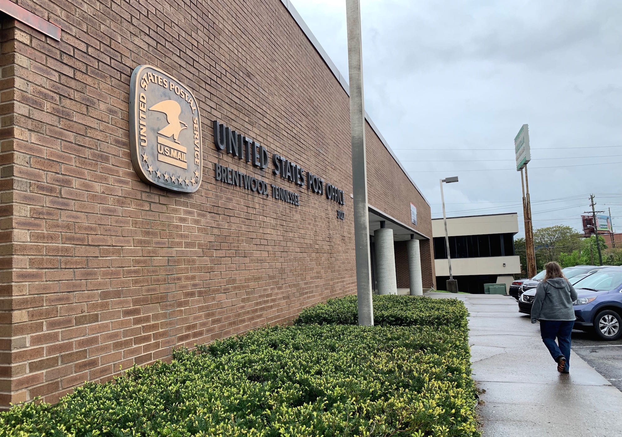 post office hours brentwood