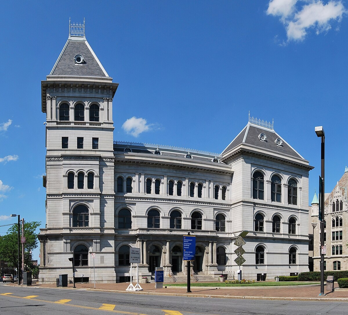 albany post office hours