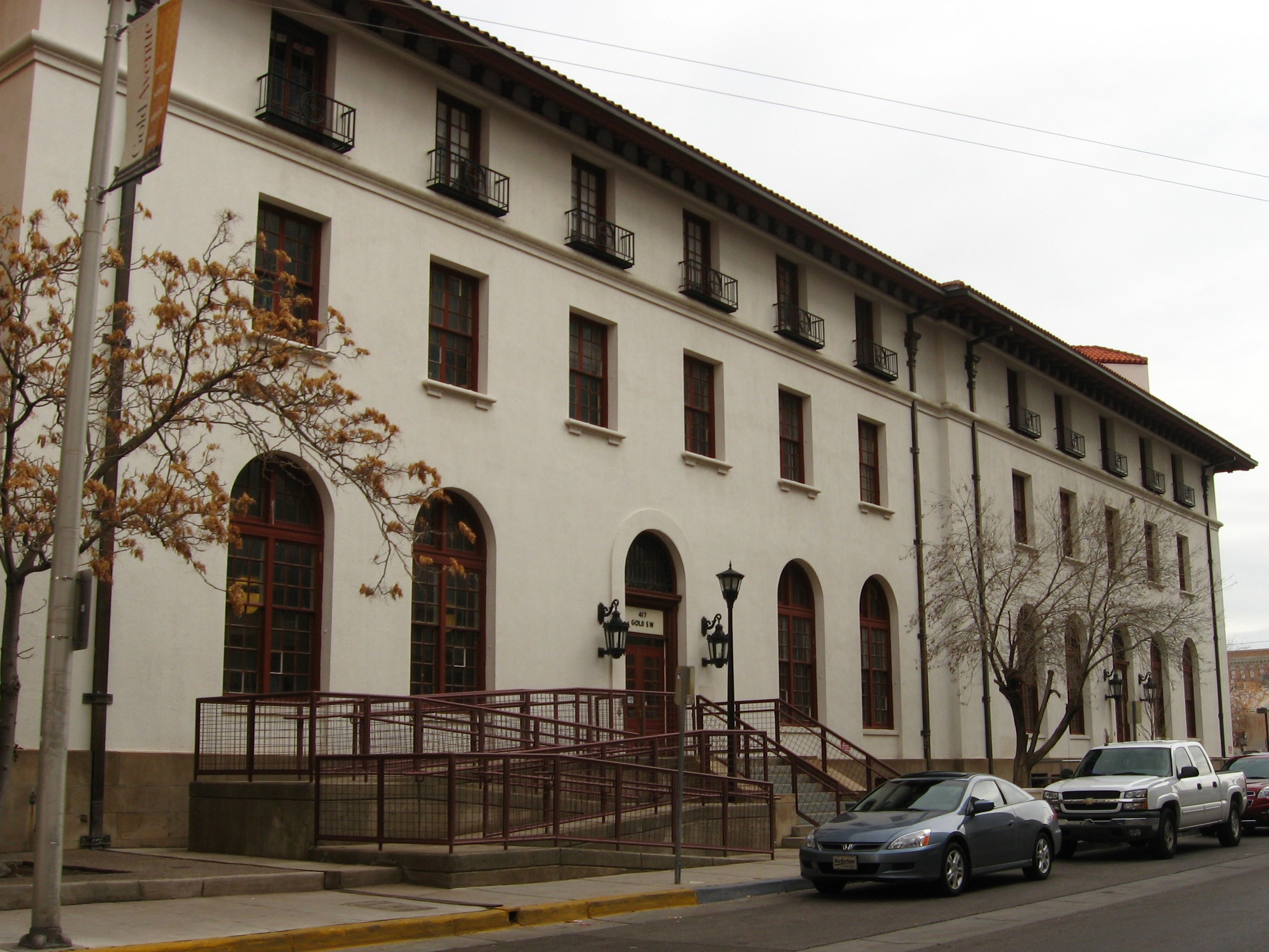 albuquerque post office hours