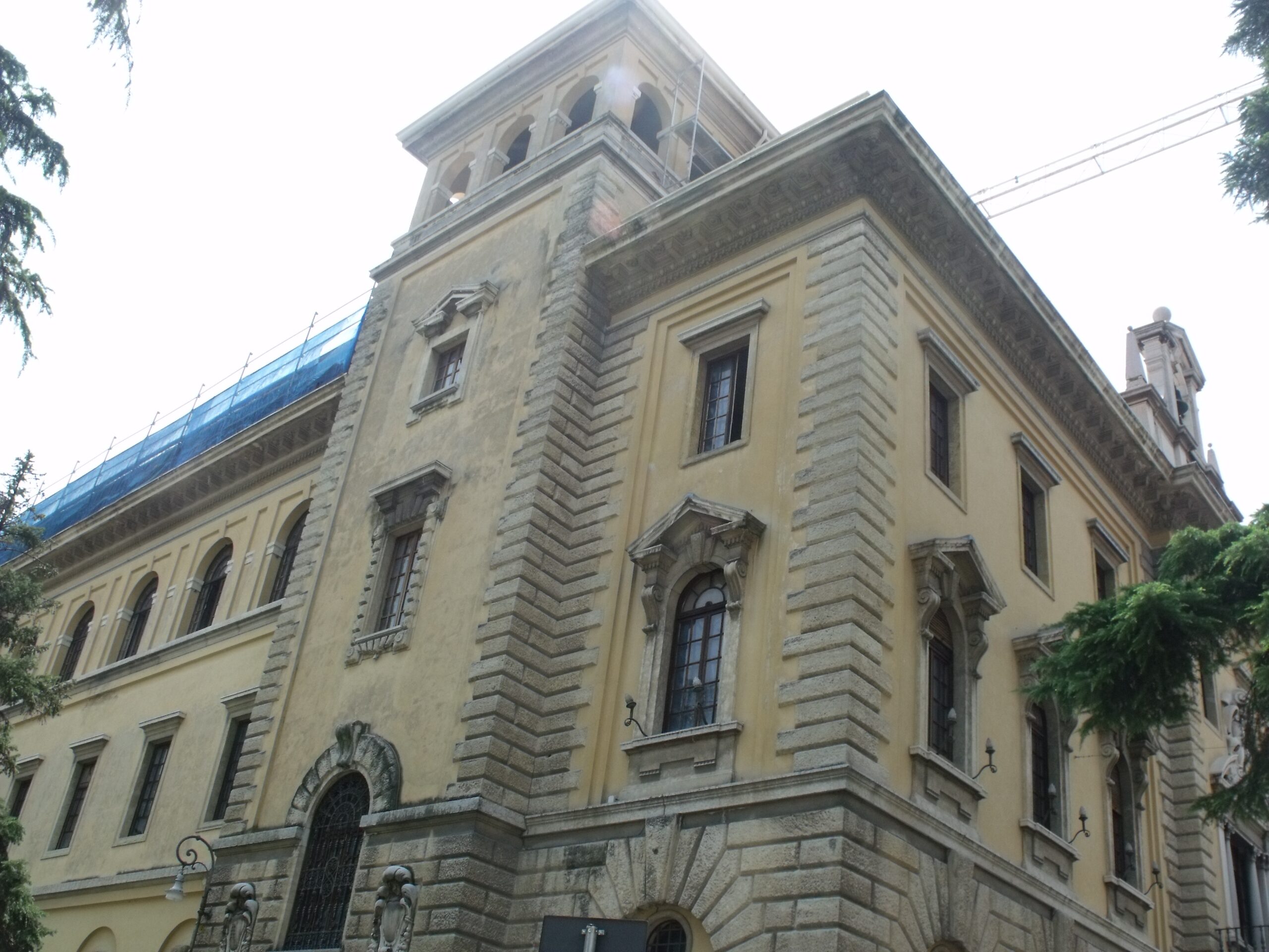 File Piazza Indipendenza Verona Post Office 4818359522 jpg Wikimedia Commons