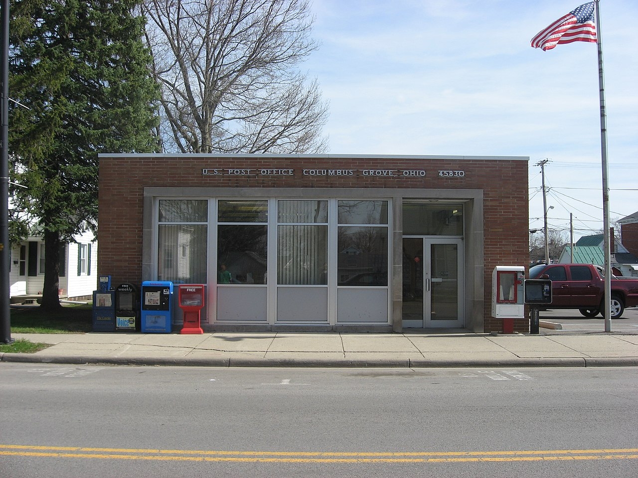 columbus ohio post office hours