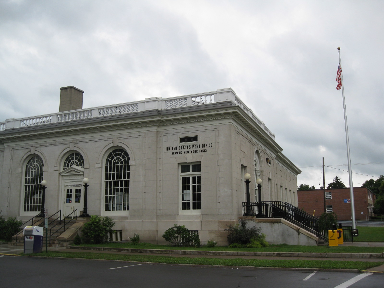 File U S Post Office Newark NY Aug 09 jpg Wikimedia Commons