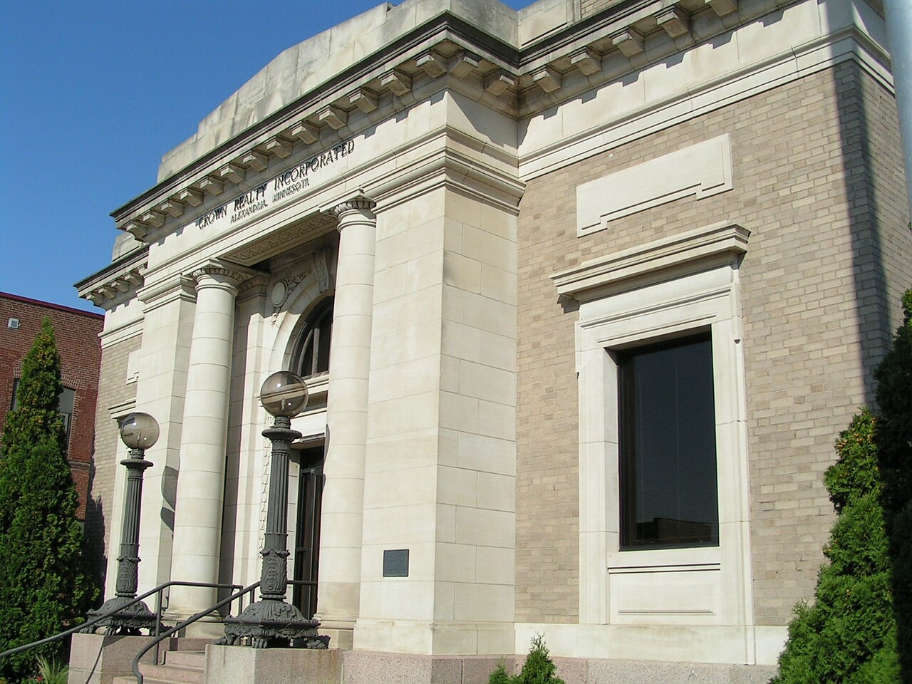 alexandria post office hours
