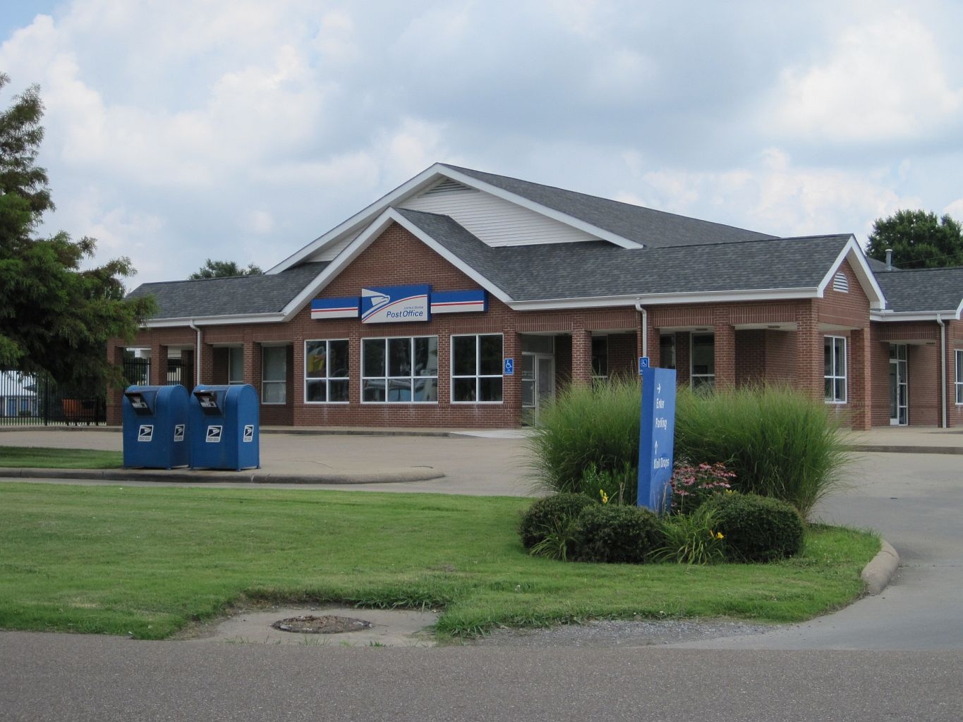File USPS Post Office Marion AR 2013 07 06 004 jpg Wikimedia Commons