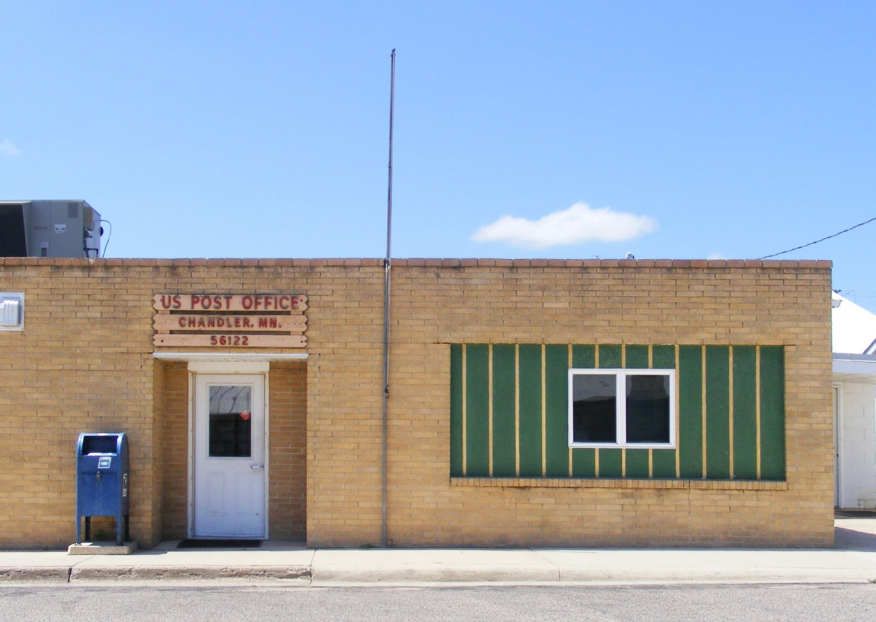 chandler post office hours