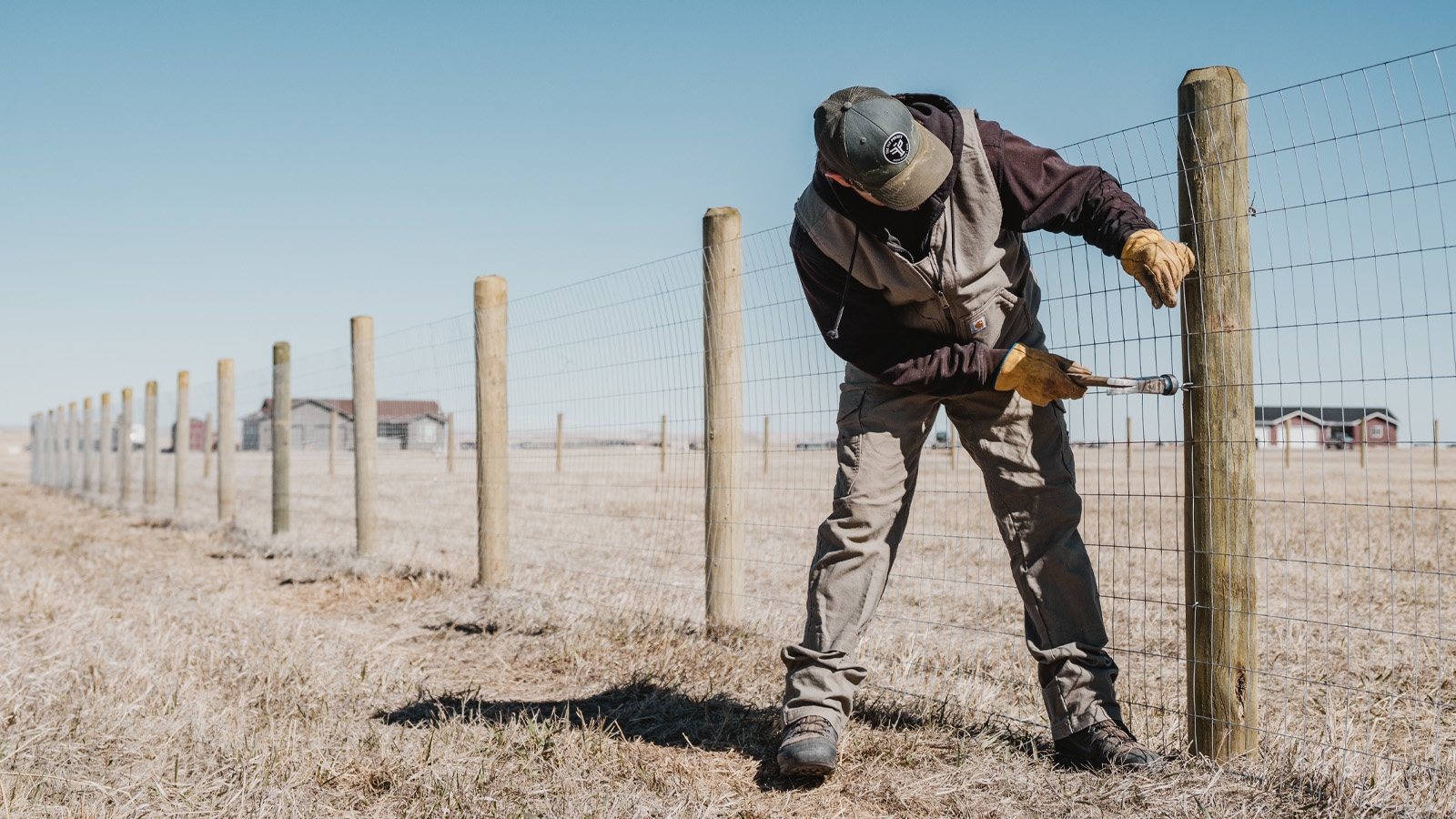 How Far Apart Should Fence Posts Be 