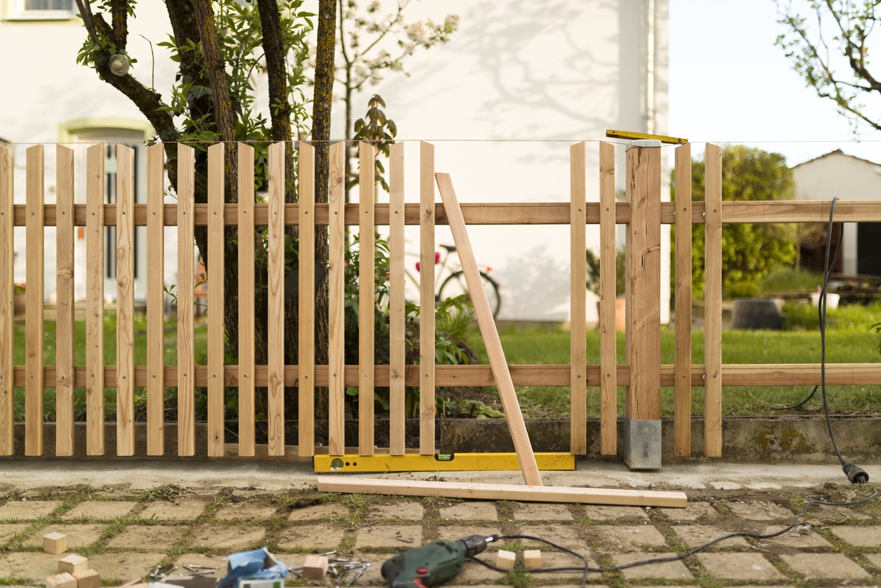 How Much Concrete Do I Need Per Fence Post 