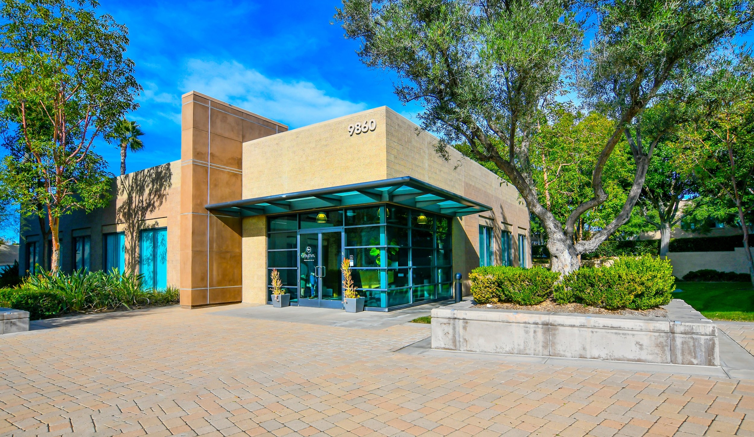 irvine post office hours