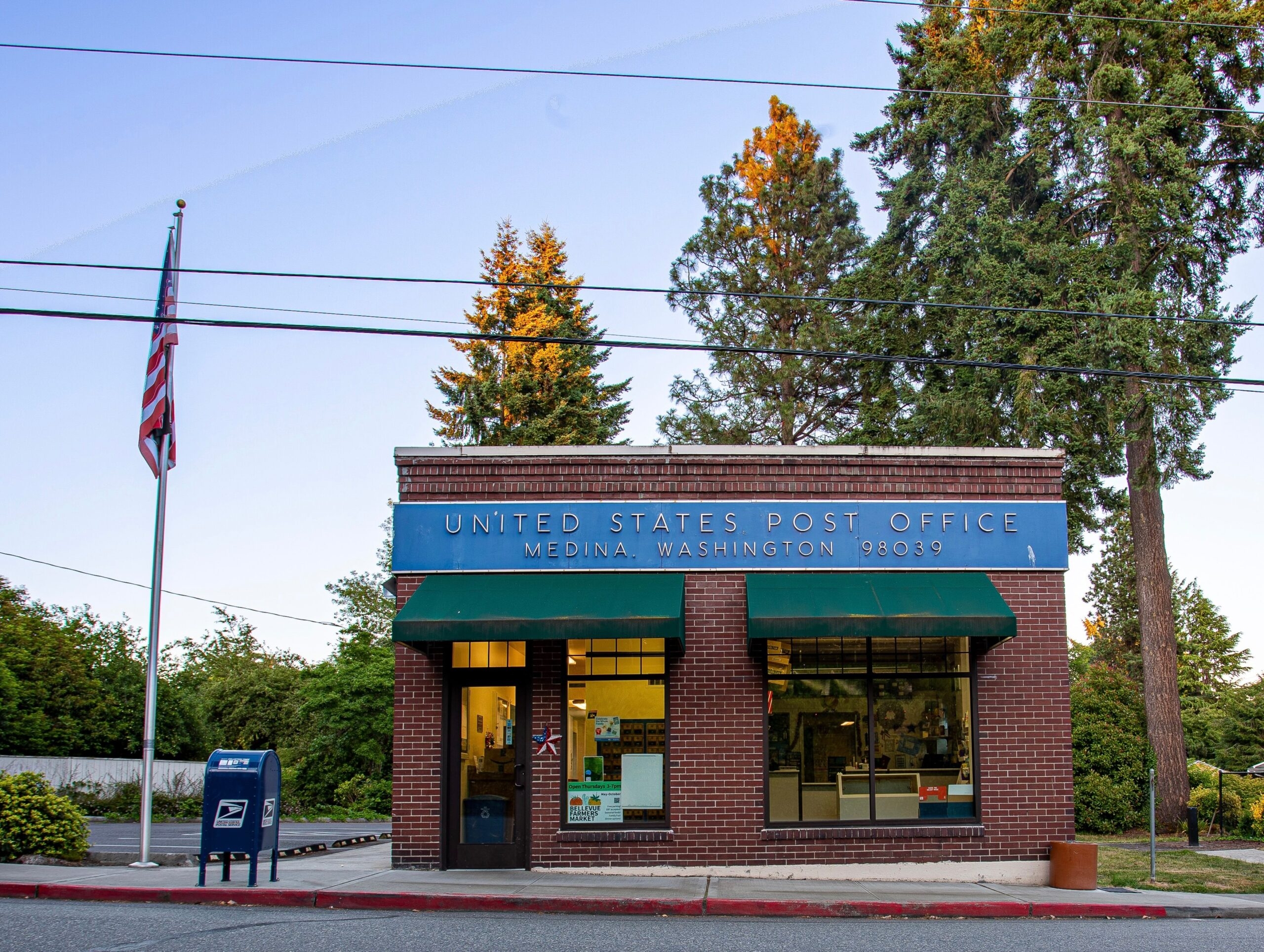 Medina A Pristine Neighborhood On The Shore Of Lake Washington Downtown Bellevue Network
