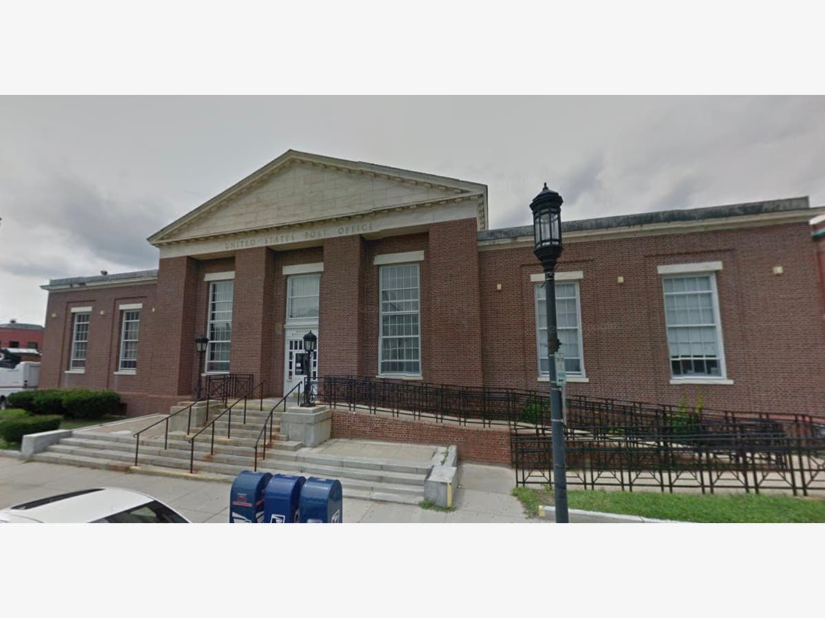 post office medford hours