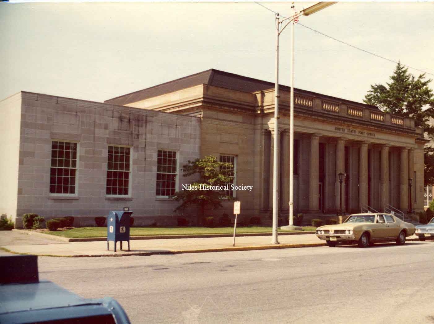Niles Post Office