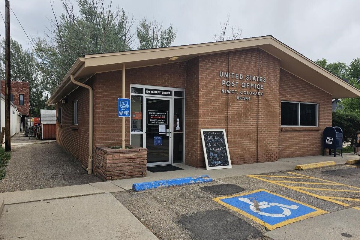 warren post office hours