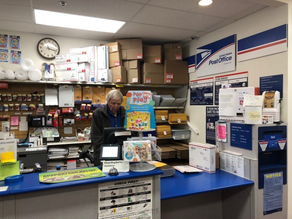 naperville post office hours