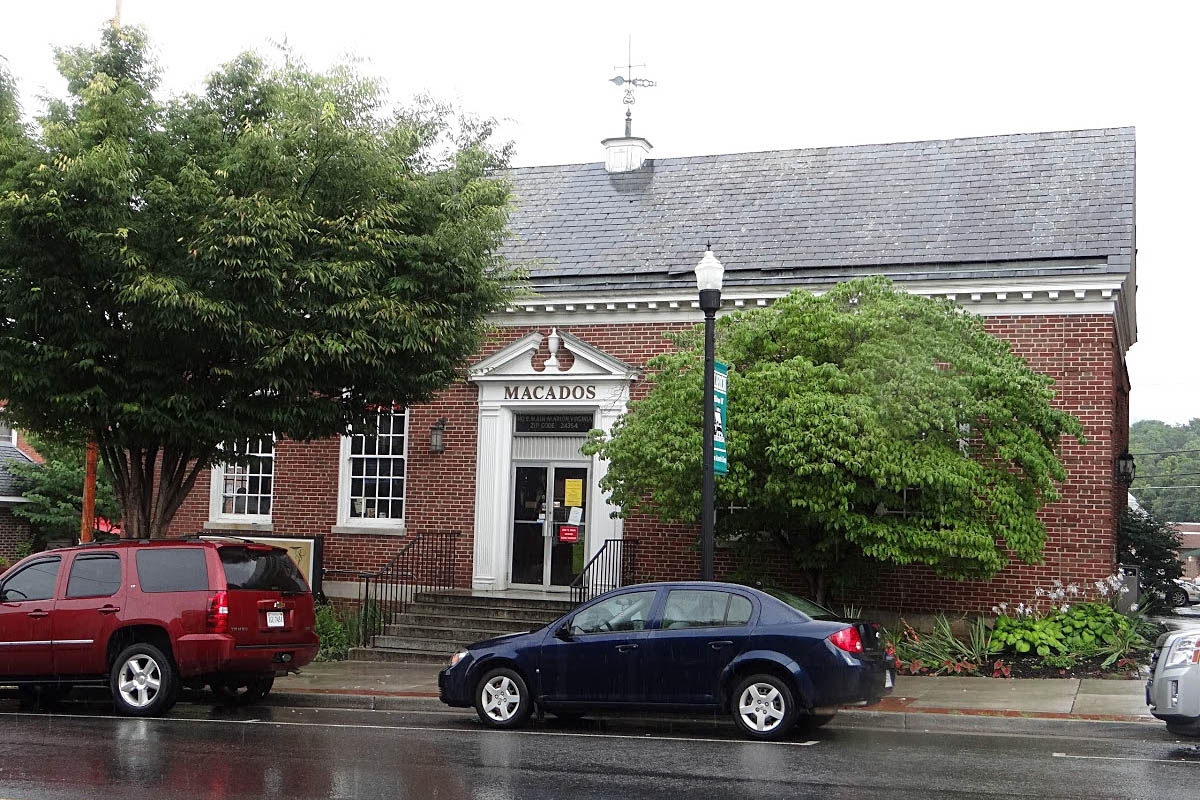 Post Office former Marion VA Living New Deal