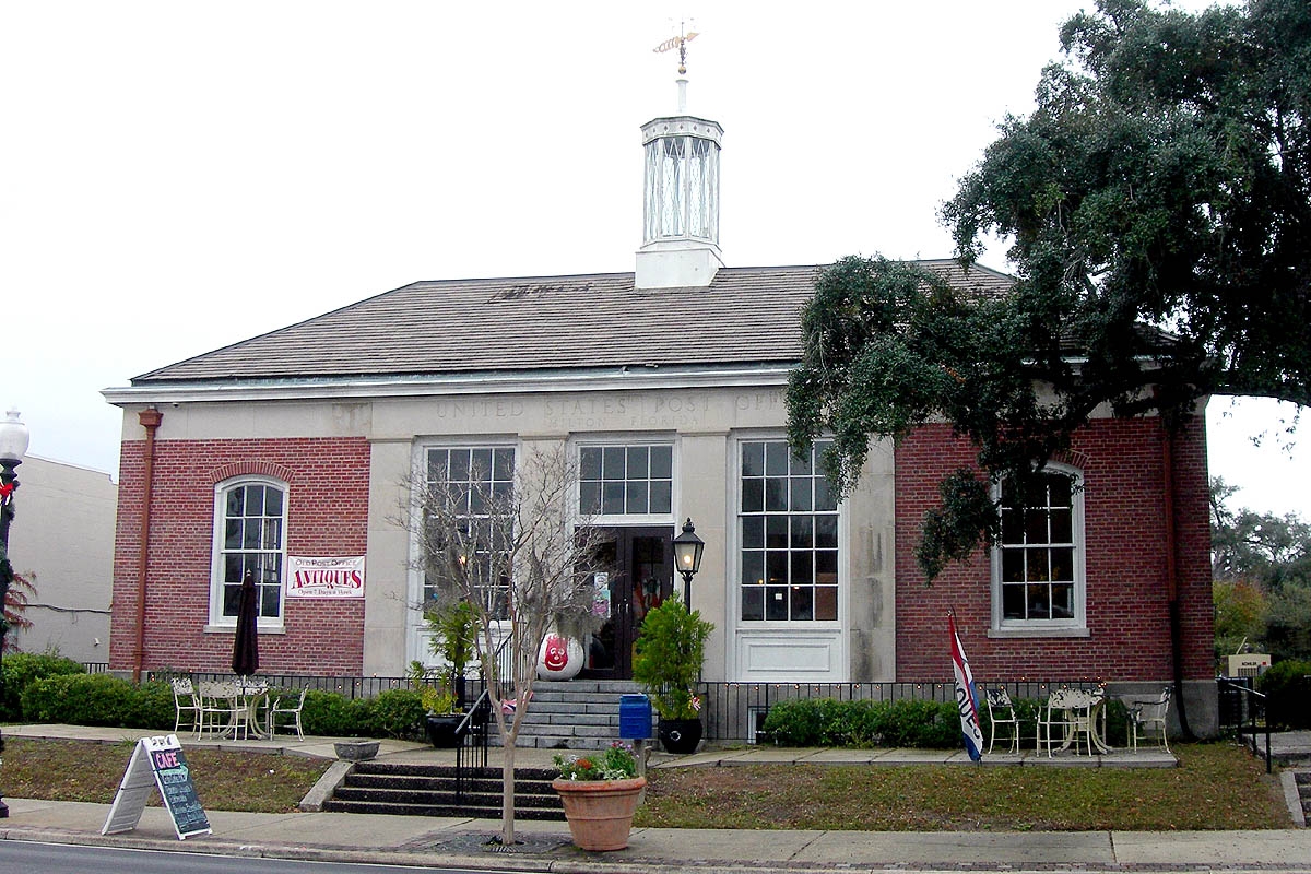 Post Office former Milton FL Living New Deal