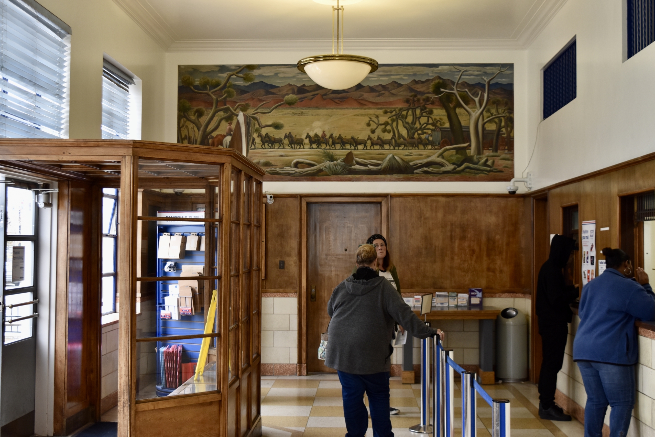 lancaster post office hours
