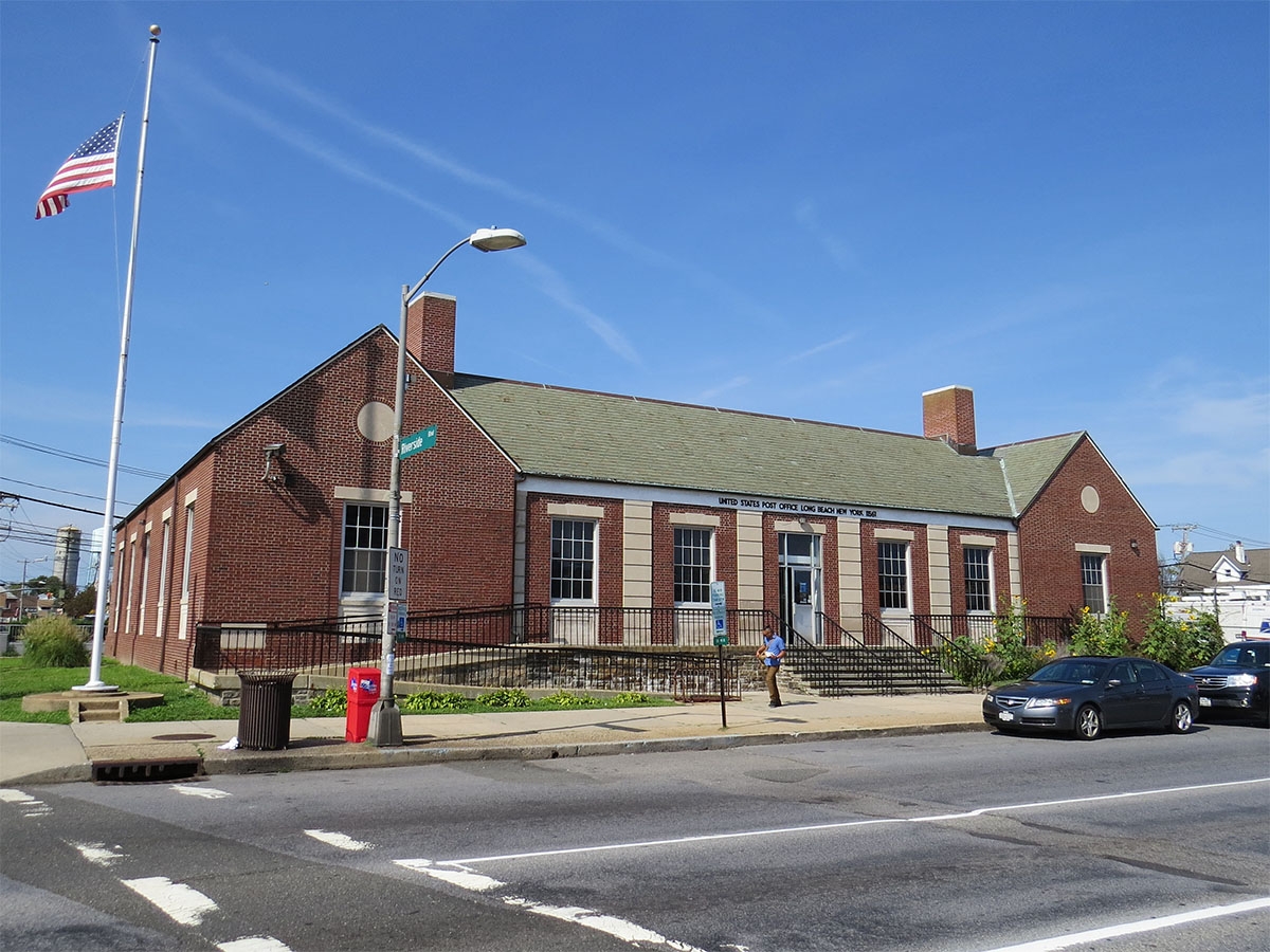 post office hours medford