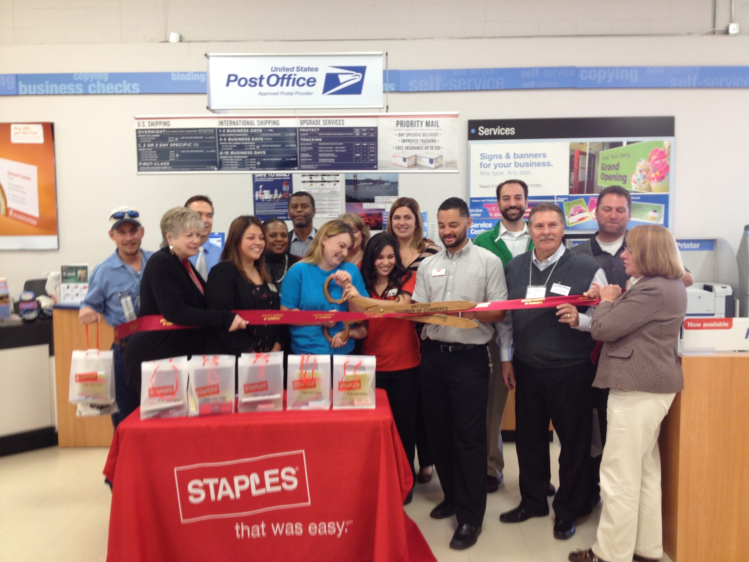 Postal Workers Stage On going Protest At Antioch Staples Want Postal Workers Handling Mail Antioch Herald