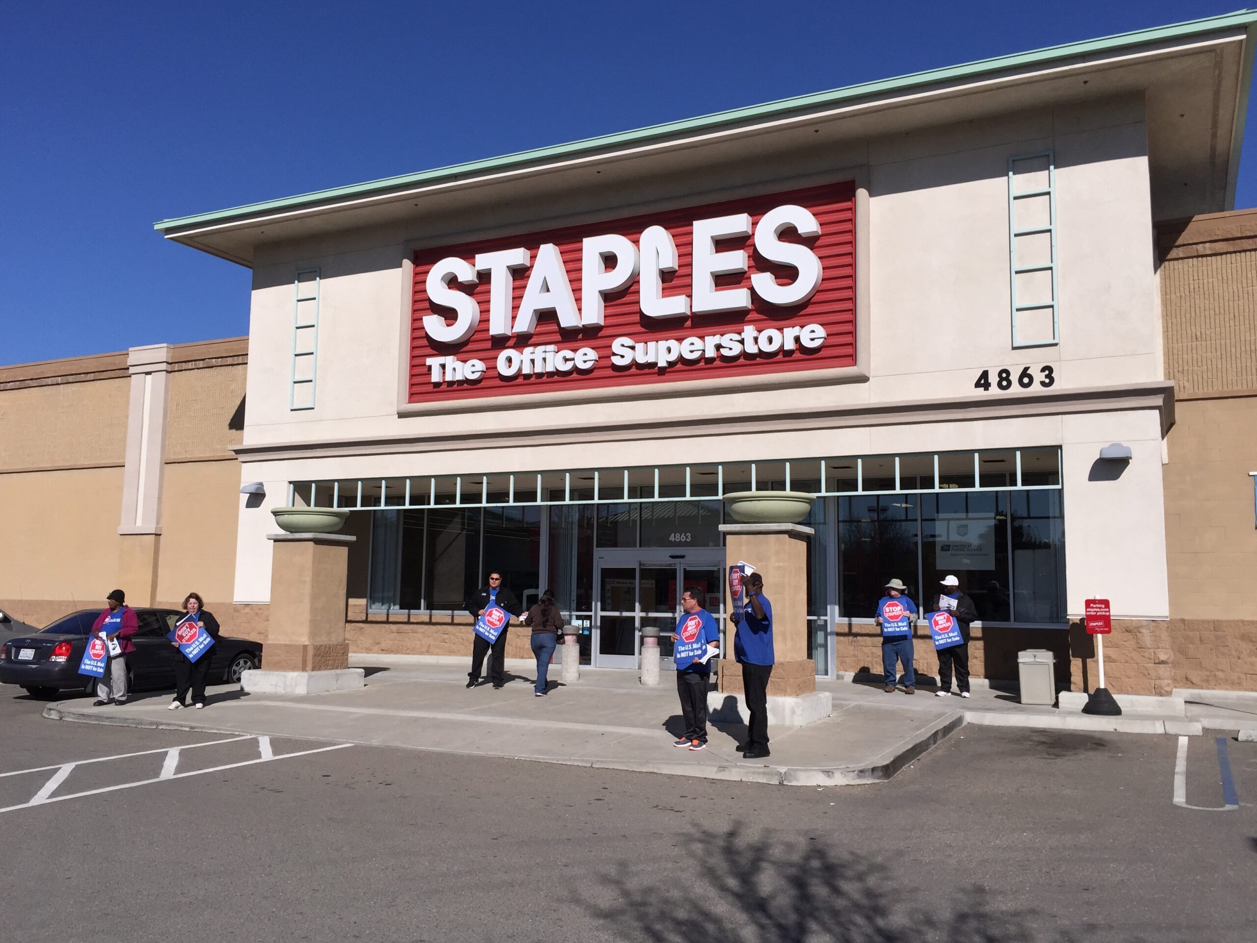 Postal Workers Stage On going Protest At Antioch Staples Want Postal Workers Handling Mail Antioch Herald