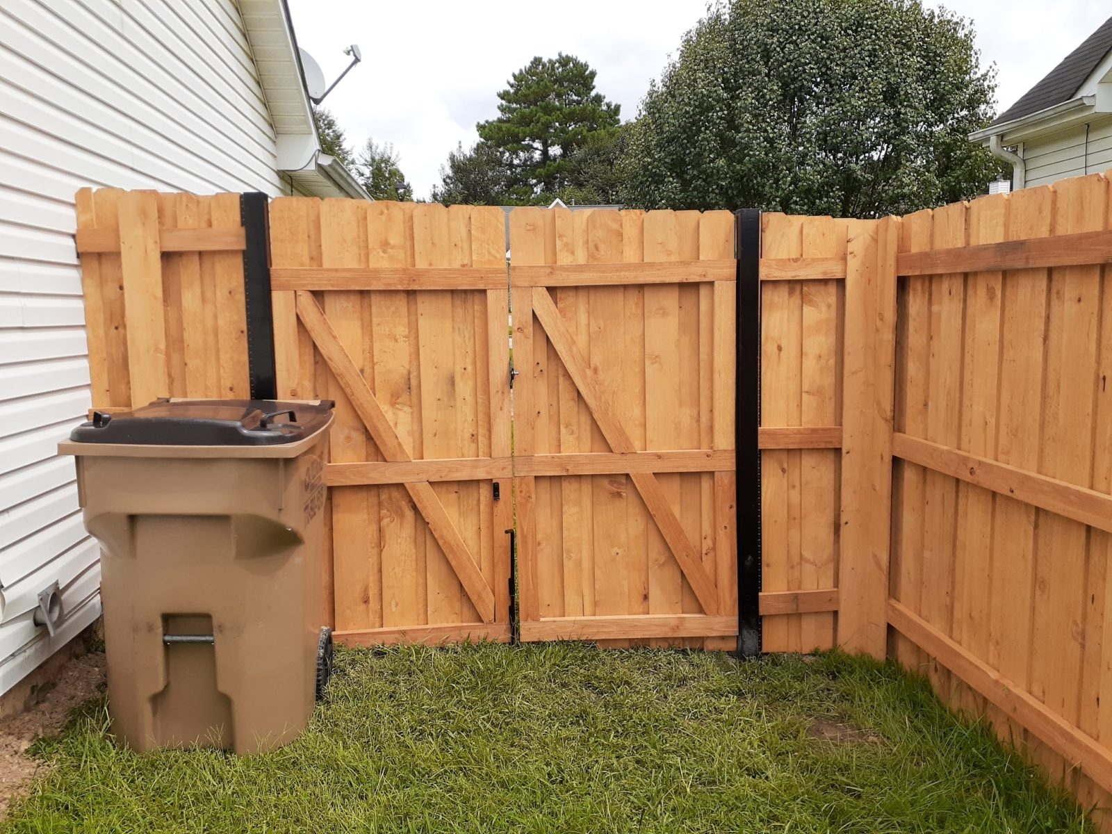 postmaster steel fence post