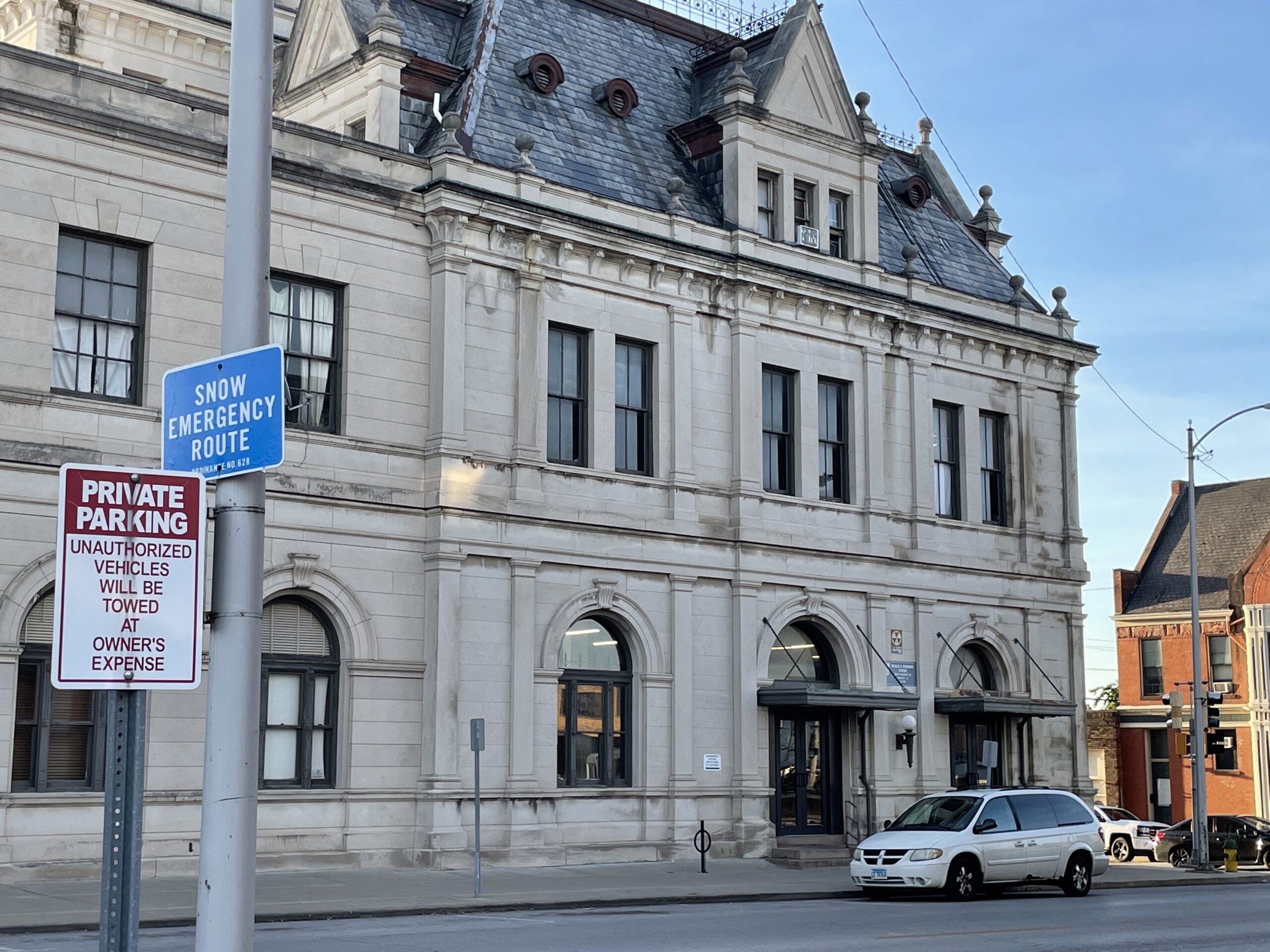 QFD Responds To Apartment Fire At Old Post Office Muddy River News
