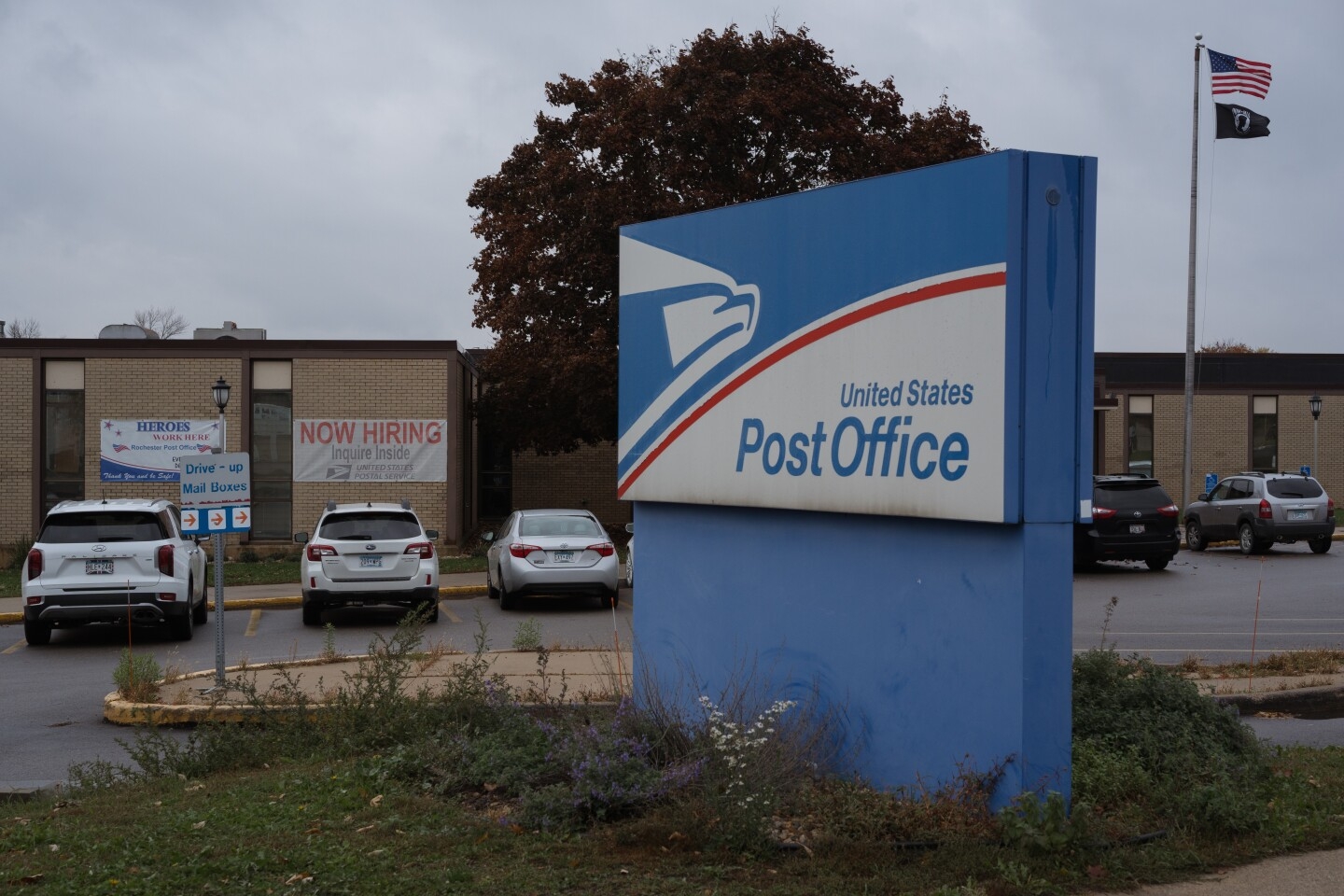 Rochester Letter Carriers Say Short staffed Post Office Poised To fail Gloriously This Winter Post Bulletin Rochester Minnesota News Weather Sports