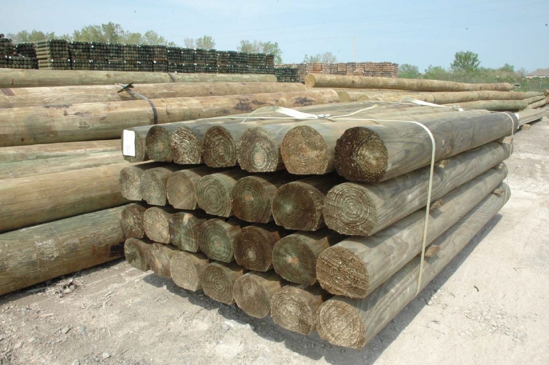round wood fence posts