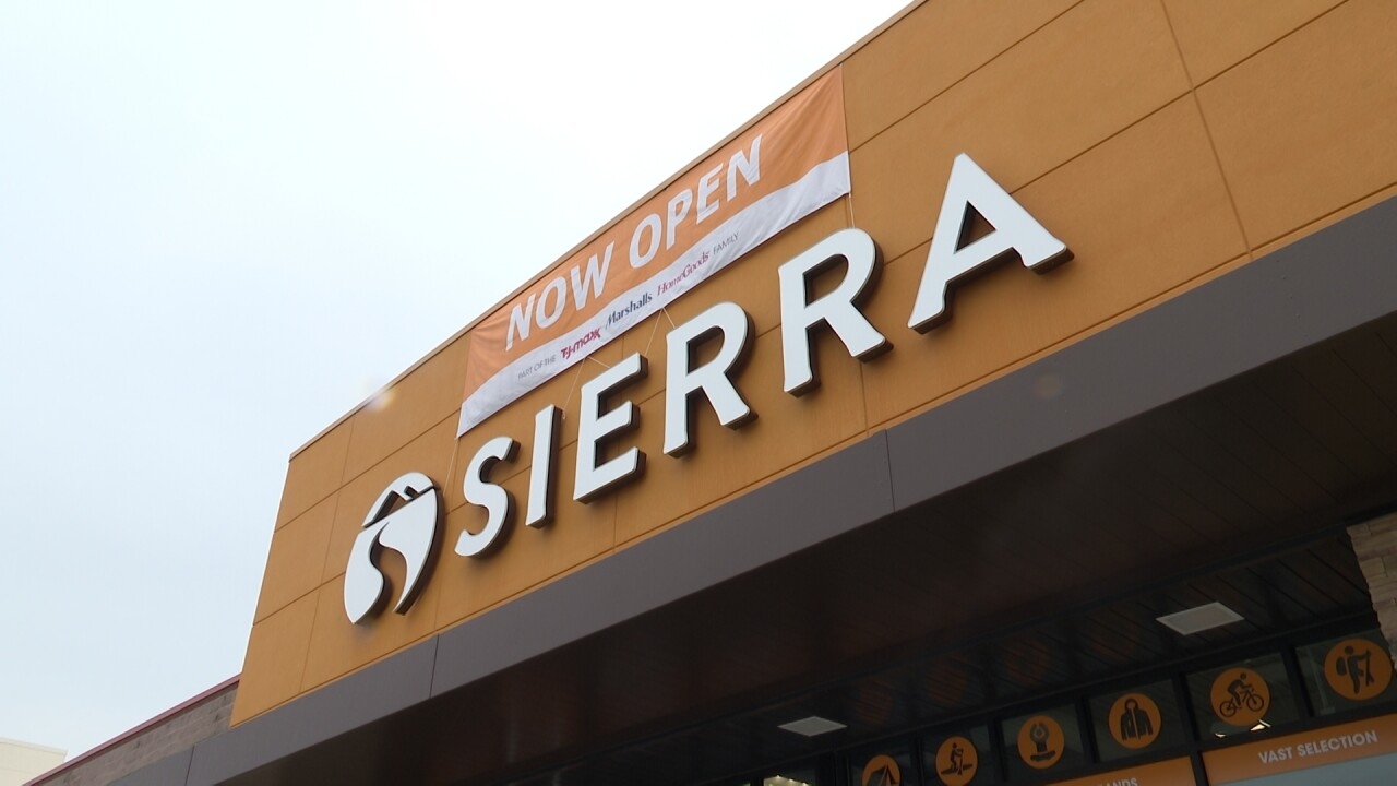 sierra trading post hours