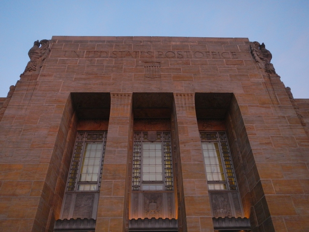 springfield post office hours