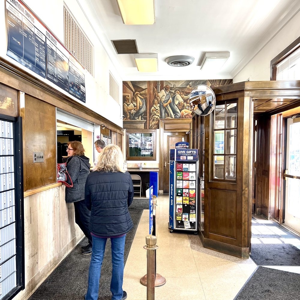 maplewood post office hours