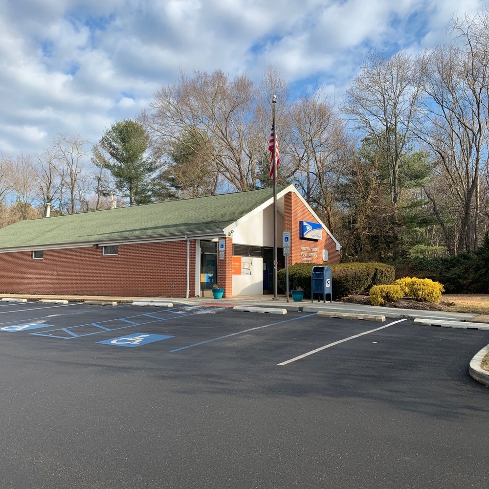 livingston nj post office hours