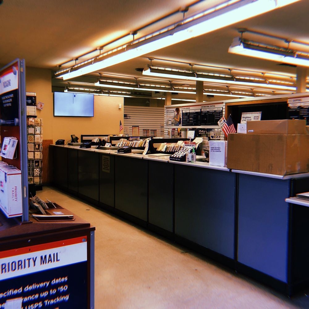 palo alto post office hours