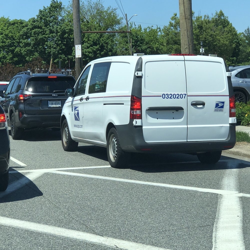 hicksville ny post office hours