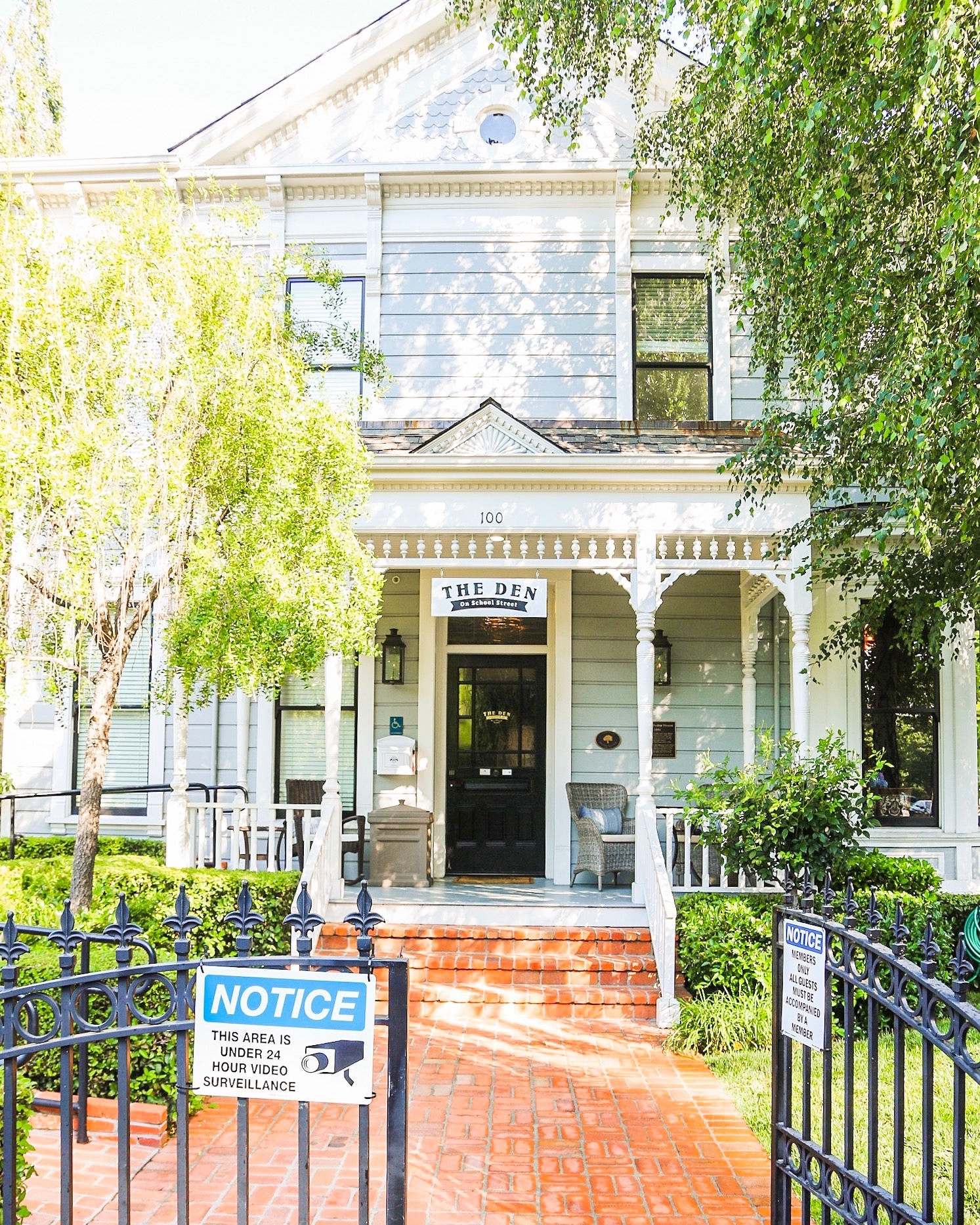 The Den On School Street