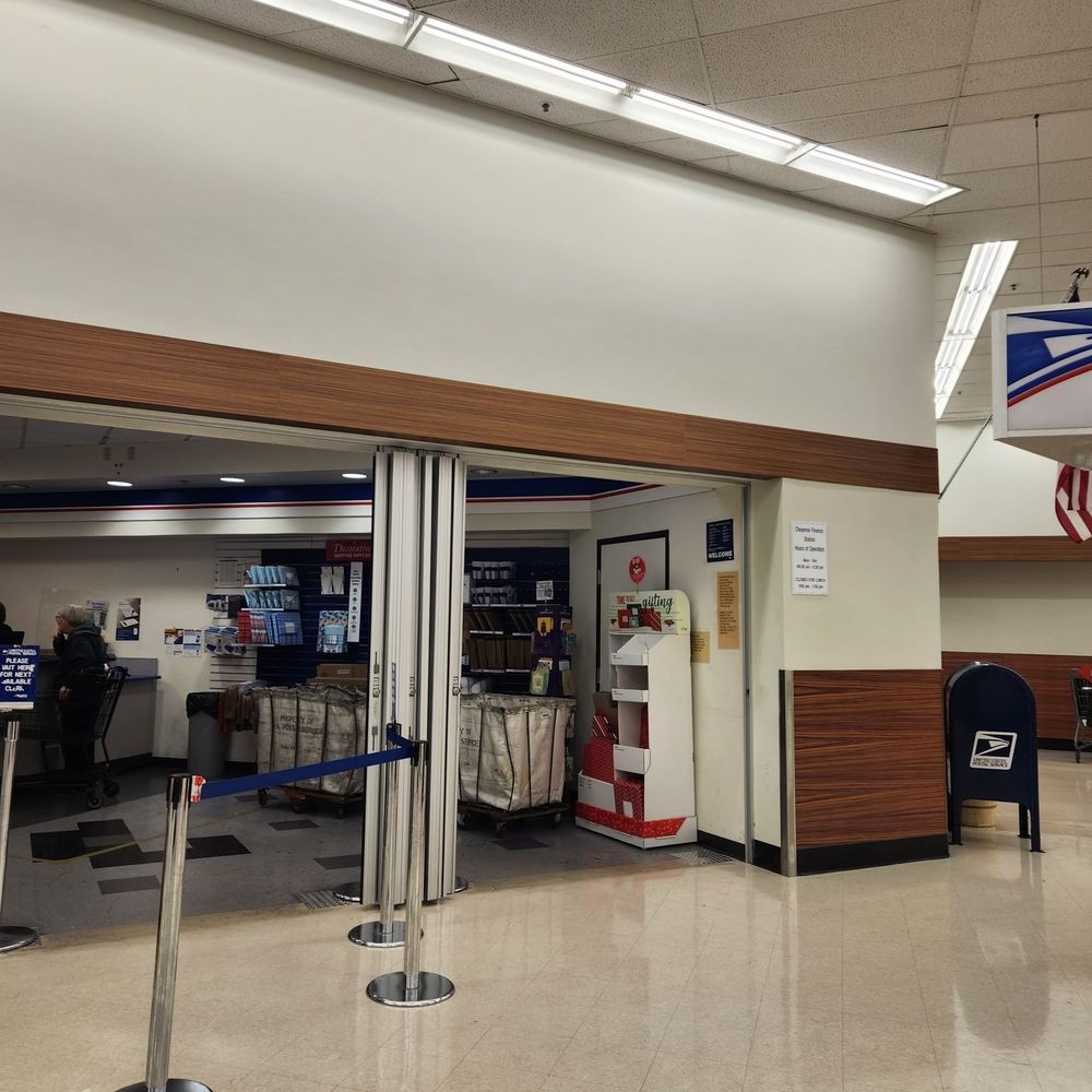 fontana post office hours