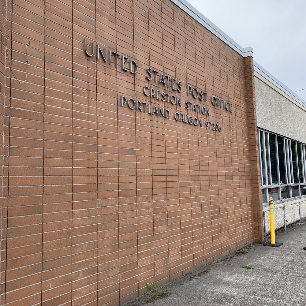 portland oregon post office hours