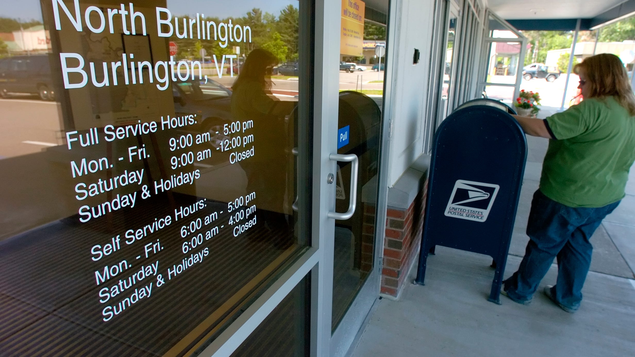 U S Postal Service To Keep Burlington Center Open No Layoffs