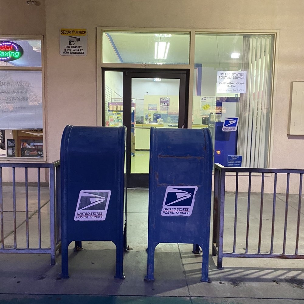 livermore post office hours