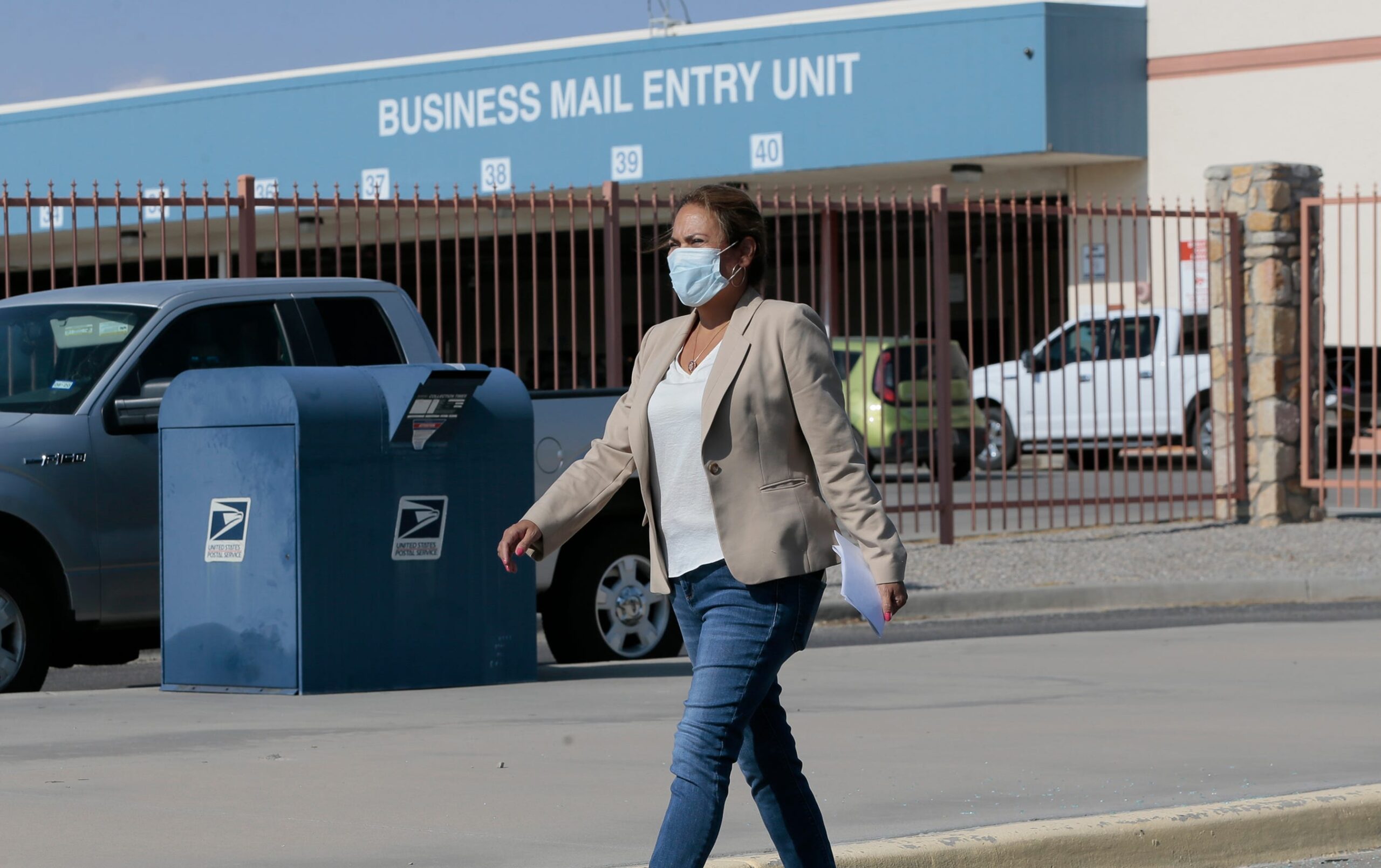 US Rep Veronica Escobar Tours Postal Service Facility Amid Concerns