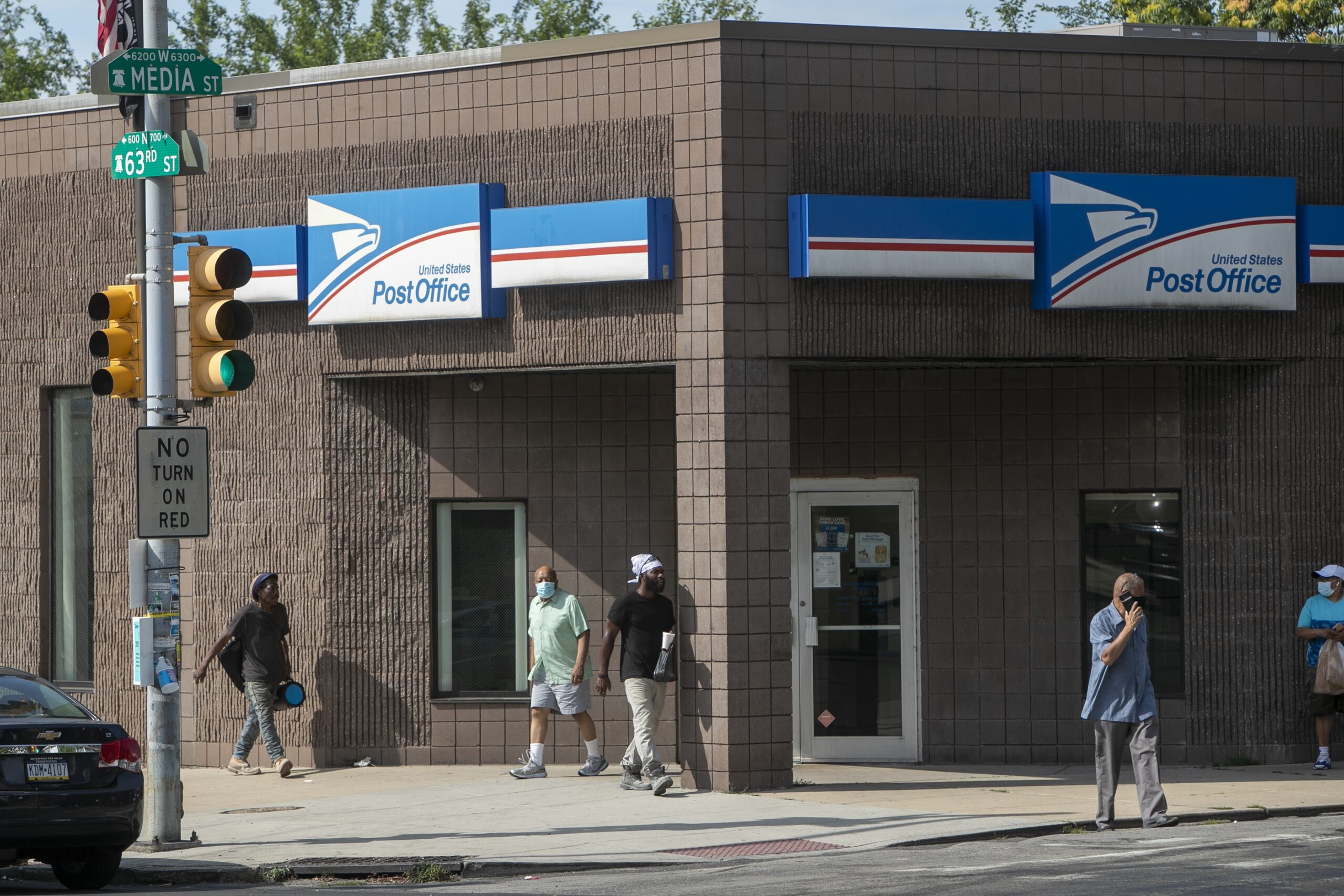 philadelphia post office hours