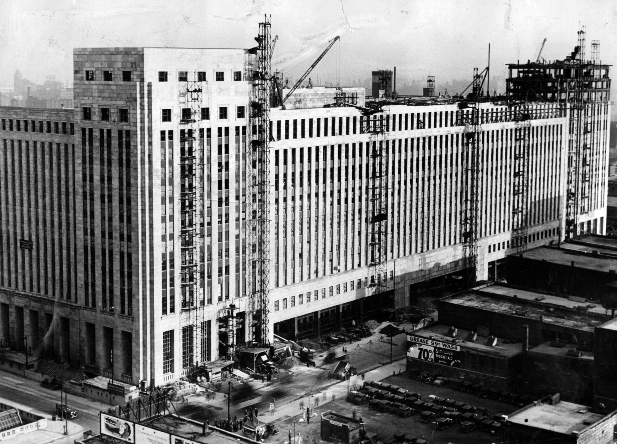 chicago post office hours