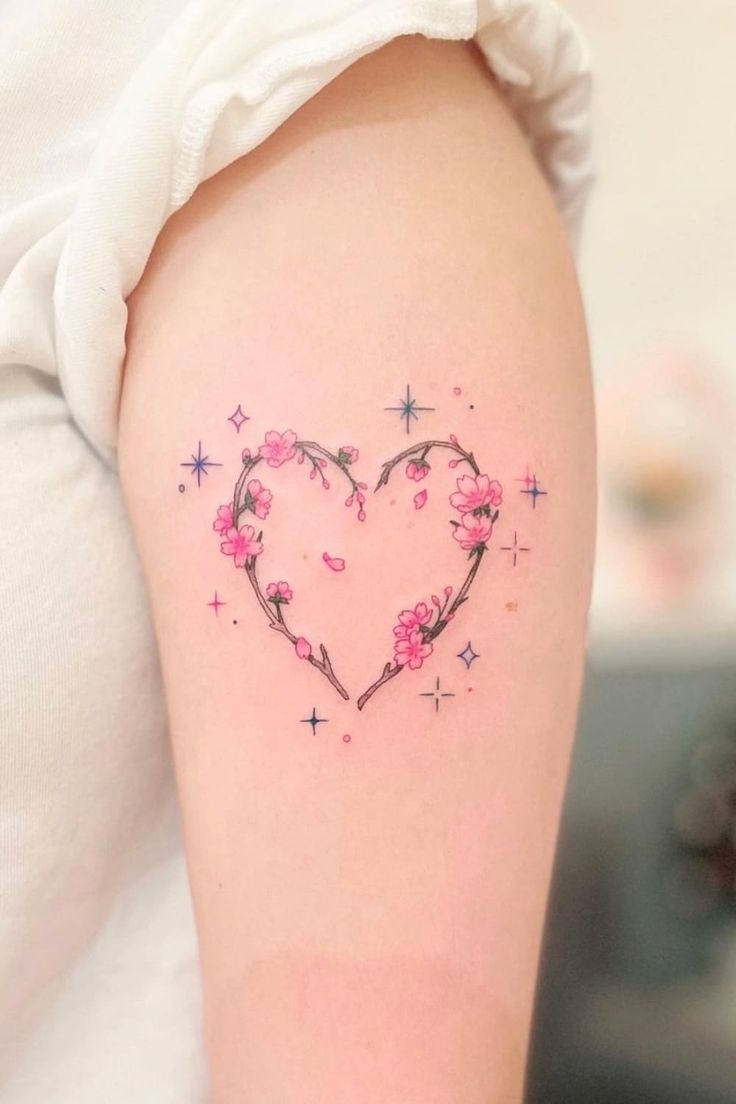 35 Stunning Small Heart Tattoo Ideas